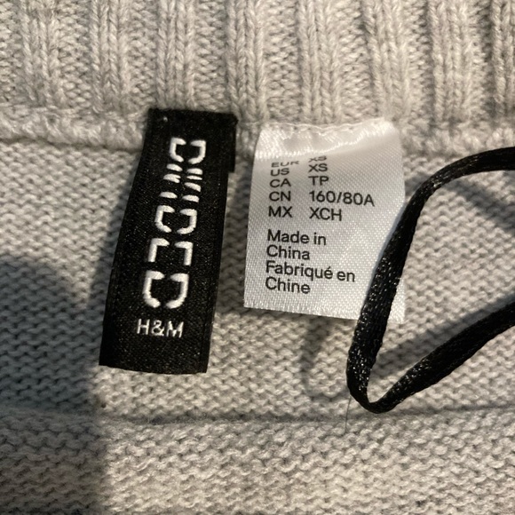 fuzzy long sleeve sweater - Picture 4 of 4